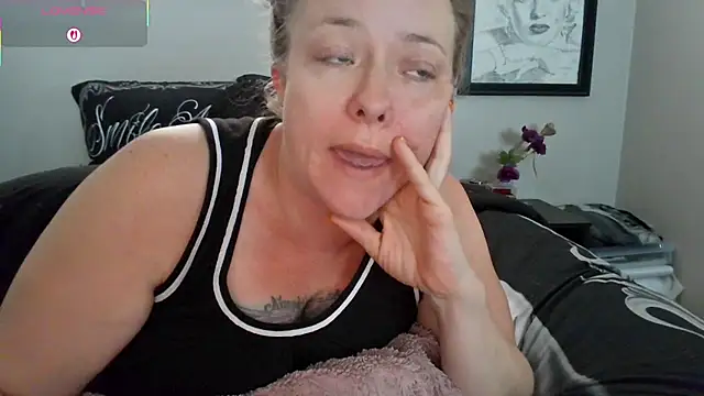 julimonroe online show from 10.26.25