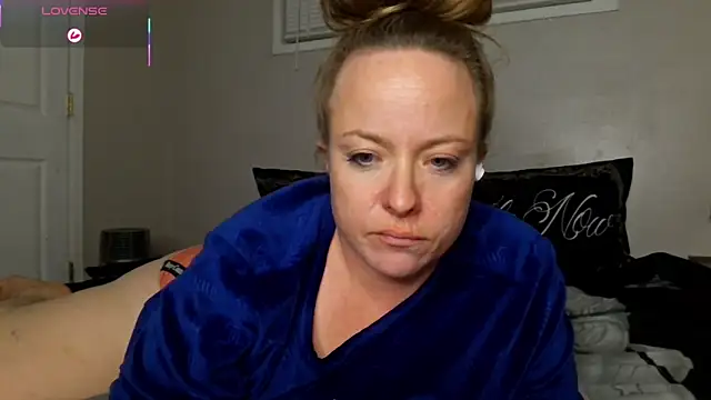 julimonroe online show from 12.15.25