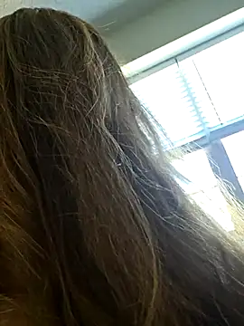 Snapshot of julimonroe chatting on 02.28.26 julimonroe online show from 02.28.26