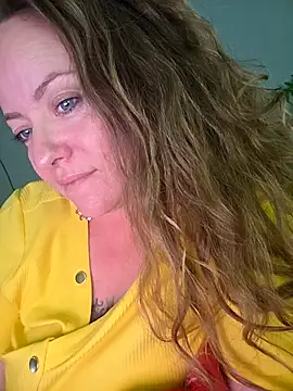 julimonroe online show from 04.06.26