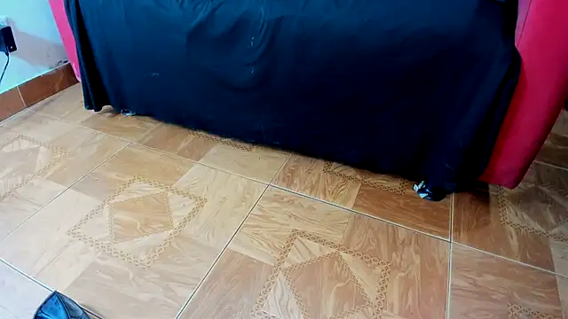 Snapshot of MissVioleta1 chatting on 10.24.25 MissVioleta1 online show from 10.24.25