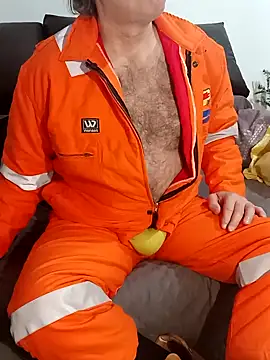 Snapshot of Saysomething3 chatting on 02.12.25 Saysomething3 online show from 02.12.25