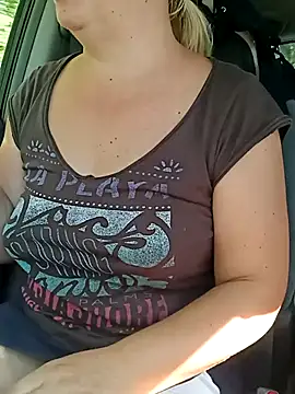 Snapshot of Saysomething3 chatting on 09.21.25 Saysomething3 online show from 09.21.25