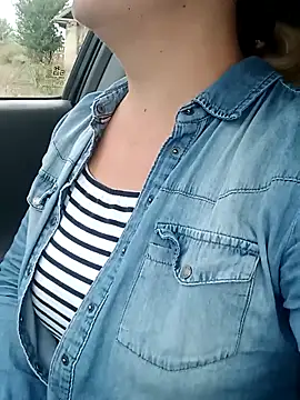 Snapshot of Saysomething3 chatting on 10.06.25 Saysomething3 online show from 10.06.25