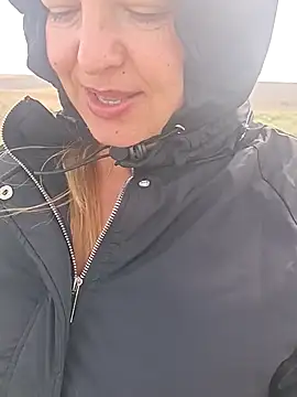 Snapshot of Saysomething3 chatting on 10.11.25 Saysomething3 online show from 10.11.25