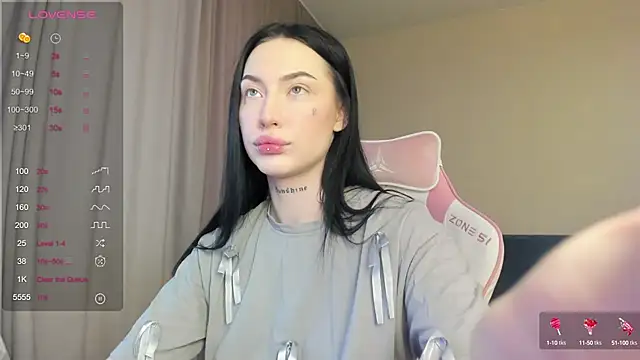 JenniferQueen11 online show from 01.17.25