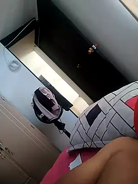 Snapshot of escalofrianti chatting on 02.23.25 escalofrianti online show from 02.23.25