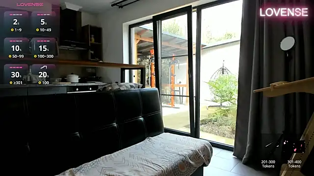 Snapshot of ElizSweet chatting on 02.25.26 ElizSweet online show from 02.25.26