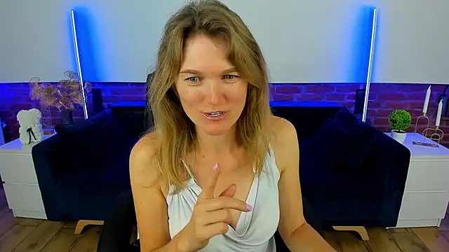 Snapshot of Anabell_xxx chatting on 09.28.25 Anabell xxx online show from 09.28.25