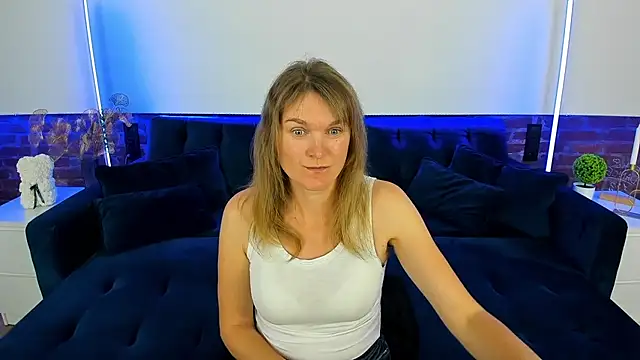 Snapshot of Anabell_xxx chatting on 10.02.25 Anabell xxx online show from 10.02.25