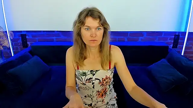 Snapshot of Anabell_xxx chatting on 10.05.25 Anabell xxx online show from 10.05.25