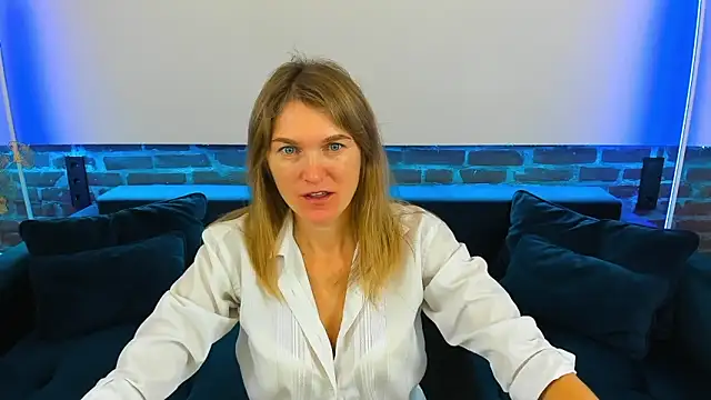 Snapshot of Anabell_xxx chatting on 10.25.25 Anabell xxx online show from 10.25.25