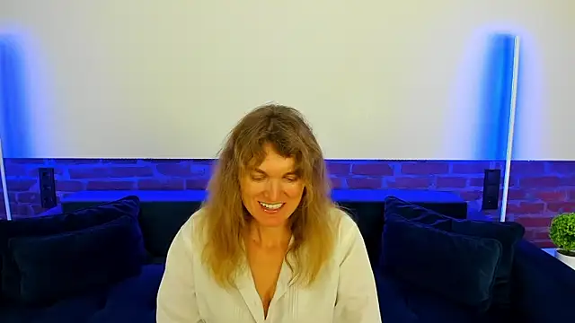 Snapshot of Anabell_xxx chatting on 10.27.25 Anabell xxx online show from 10.27.25