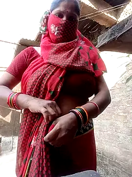 Snapshot of Lattika-Bhabhi chatting on 11.16.25 Lattika-Bhabhi online show from 11.16.25