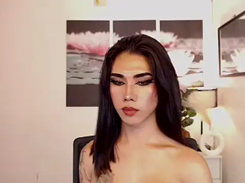 YourBabyGirlExists online show from 03.05.25