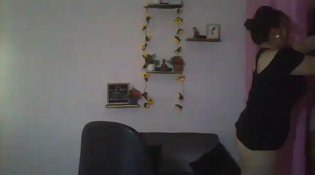 lorenitabella online show from 01.31.25