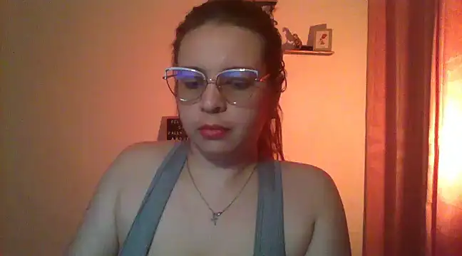lorenitabella online show from 02.16.25