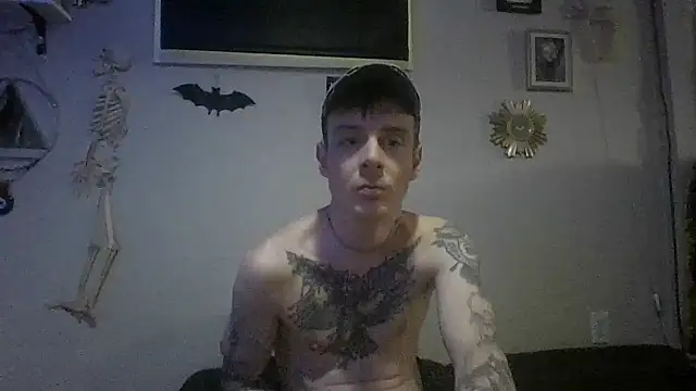 Snapshot of TrustThrust1312 chatting on 04.09.26 TrustThrust1312 online show from 04.09.26