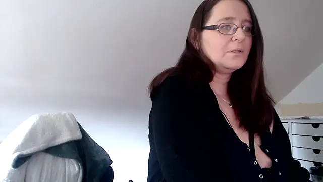 Snapshot of LeaLove86 chatting on 03.08.25 LeaLove86 online show from 03.08.25