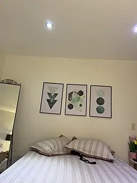 carminaurmommy online show from 12.17.25