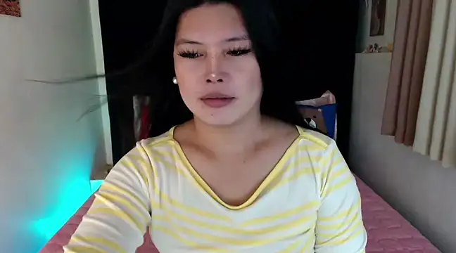 Snapshot of Angelic_Fuckerxxx chatting on 03.23.25 Angelic Fuckerxxx online show from 03.23.25