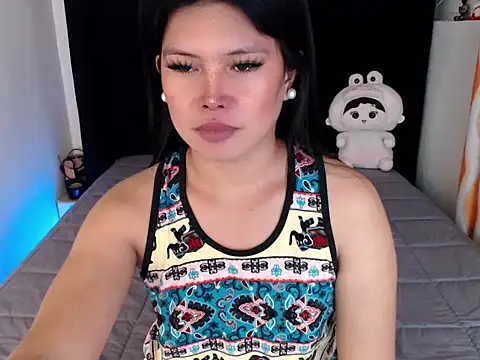 Snapshot of Angelic_Fuckerxxx chatting on 10.13.25 Angelic Fuckerxxx online show from 10.13.25