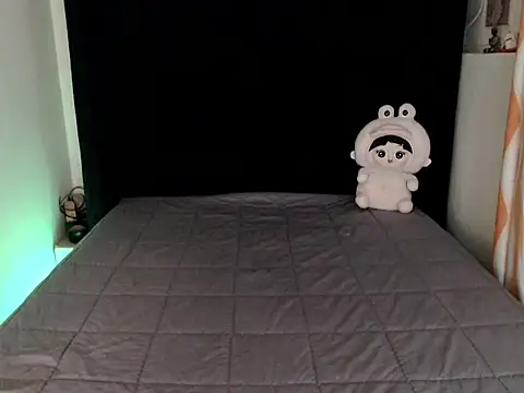 Snapshot of Angelic_Fuckerxxx chatting on 11.02.25 Angelic Fuckerxxx online show from 11.02.25