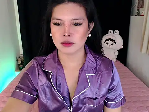 Snapshot of Angelic_Fuckerxxx chatting on 11.04.25 Angelic Fuckerxxx online show from 11.04.25