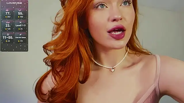 Snapshot of Born_to_Loveee chatting on 12.12.24 Born to Loveee online show from 12.12.24