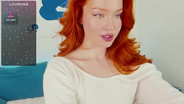 Snapshot of Born_to_Loveee chatting on 01.25.25 Born to Loveee online show from 01.25.25