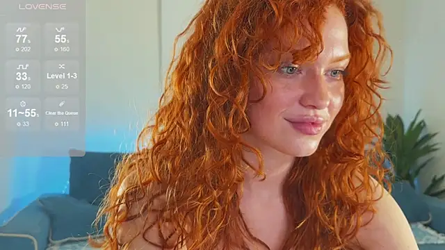 Snapshot of Born_to_Loveee chatting on 09.30.25 Born to Loveee online show from 09.30.25