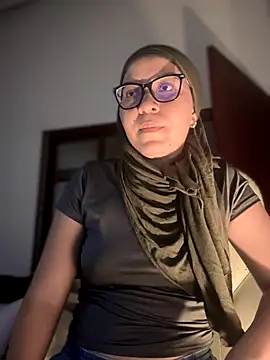 MatchedEyebrow online show from 10.04.25