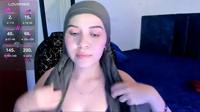 Snapshot of MatchedEyebrow chatting on 06.20.26 MatchedEyebrow online show from 06.20.26