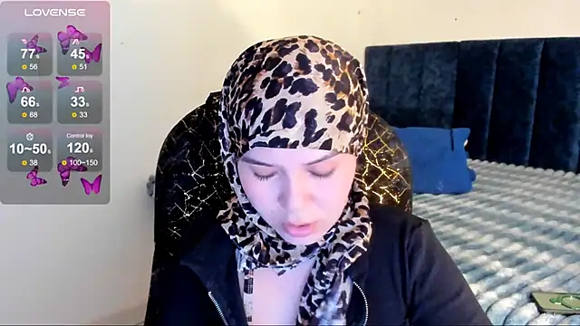 Snapshot of MatchedEyebrow chatting on 06.29.26 MatchedEyebrow online show from 06.29.26