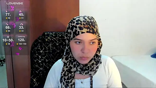 Snapshot of MatchedEyebrow chatting on 07.14.26 MatchedEyebrow online show from 07.14.26