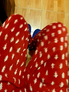 feet toes online show from 11.12.25