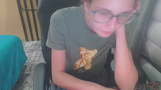 Snapshot of Laco-cO chatting on 11.03.25 Laco-cO online show from 11.03.25