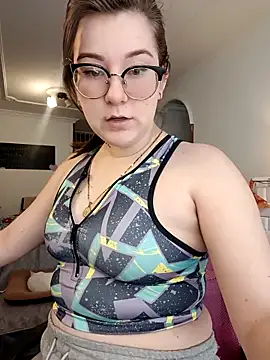 HunnyyLove online show from 02.24.25