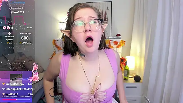 HunnyyLove online show from 02.28.25