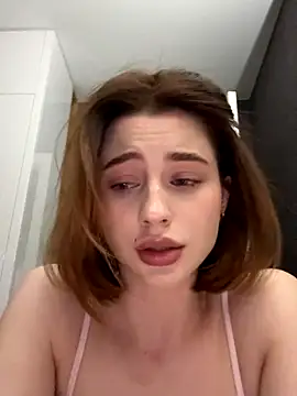 Snapshot of Camilla_Railian chatting on 09.27.25 Camilla Railian online show from 09.27.25