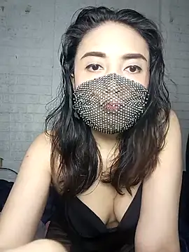  Shimmerlyn  online show from 12.23.25