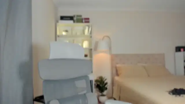 Snapshot of JohannaRodriguez69 chatting on 10.29.25 JohannaRodriguez69 online show from 10.29.25