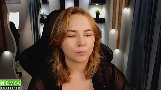 Snapshot of Mira_Mermayd chatting on 10.15.25 Mira Mermayd online show from 10.15.25