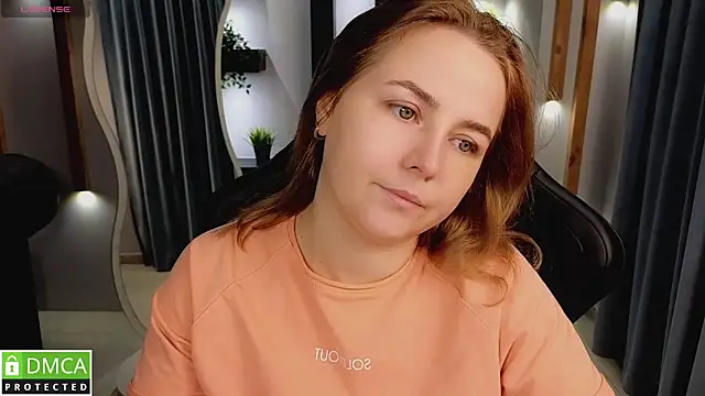 Snapshot of Mira_Mermayd chatting on 10.18.25 Mira Mermayd online show from 10.18.25