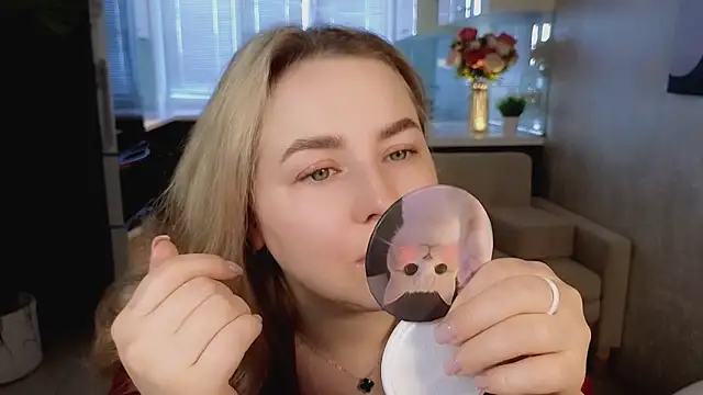 Mira Mermayd online show from 04.09.26