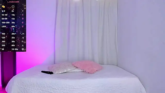 Snapshot of VioletaSotter chatting on 09.15.25 VioletaSotter online show from 09.15.25