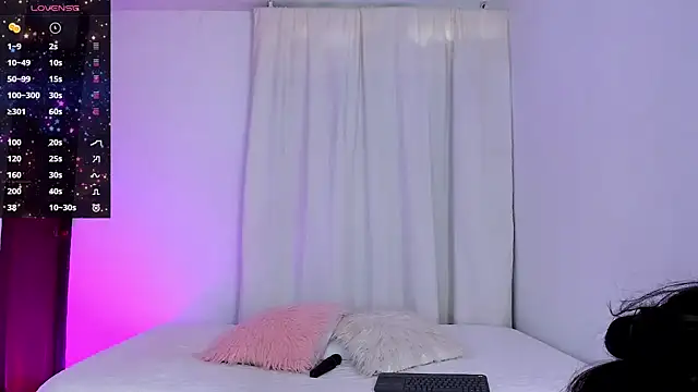 Snapshot of VioletaSotter chatting on 09.18.25 VioletaSotter online show from 09.18.25