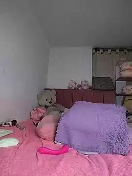 Snapshot of amycute_ chatting on 01.04.25 amycute online show from 01.04.25