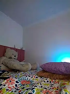 Snapshot of amycute_ chatting on 09.16.25 amycute online show from 09.16.25