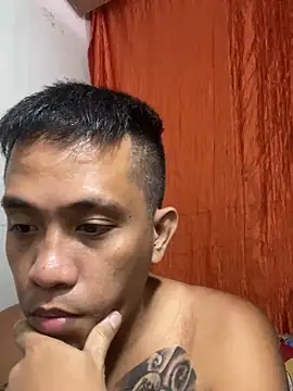 Snapshot of Thyler08 chatting on 02.09.25 Thyler08 online show from 02.09.25